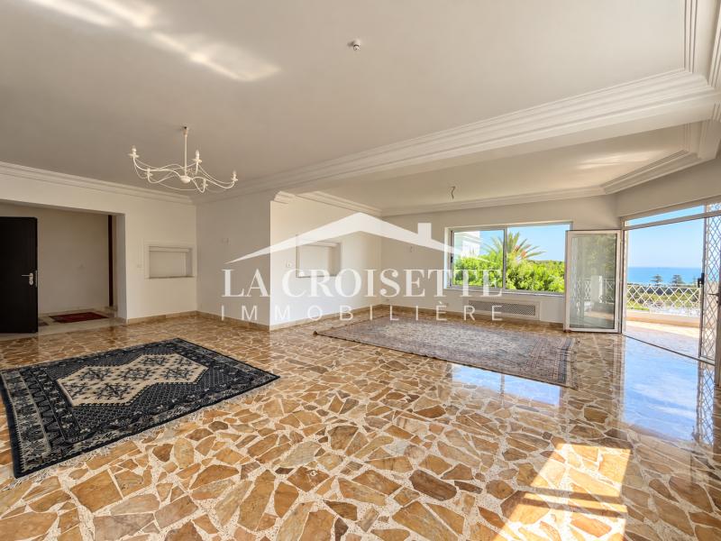 Villa S+4 avec vue sur mer à Carthage 